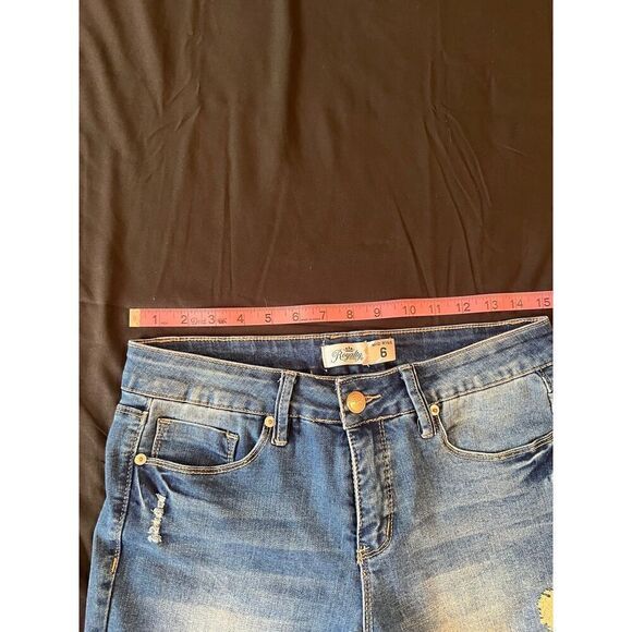 Royalty For Me Cropped Embroidered Jeans - Picture 6 of 7
